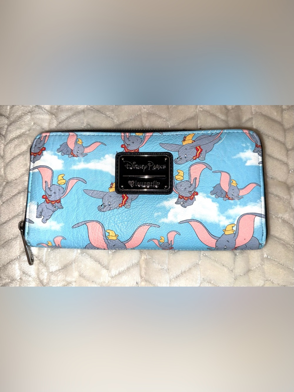 Loungefly Disney Parks Dumbo Wallet Light Wear Inside See Photos